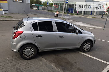 Хетчбек Opel Corsa 2012 в 