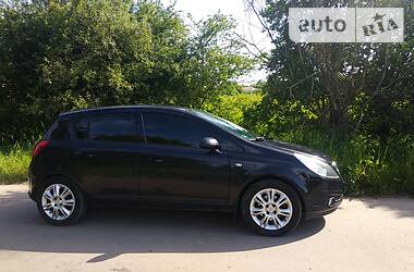 Хетчбек Opel Corsa 2009 в 