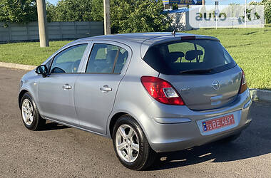 Хэтчбек Opel Corsa 2009 в Ровно