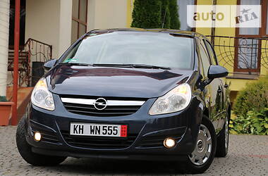 Хетчбек Opel Corsa 2007 в 