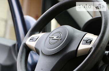 Хетчбек Opel Corsa 2007 в 