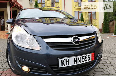 Хетчбек Opel Corsa 2007 в 