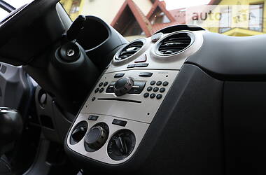 Хетчбек Opel Corsa 2007 в 
