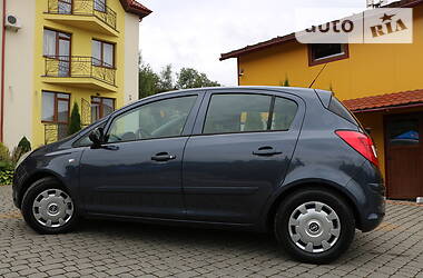 Хетчбек Opel Corsa 2007 в 