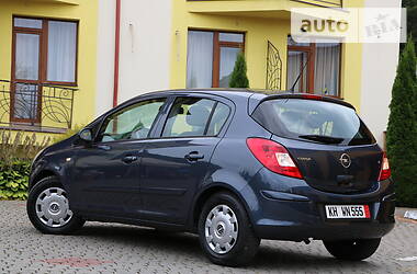 Хетчбек Opel Corsa 2007 в 