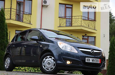 Хетчбек Opel Corsa 2007 в 
