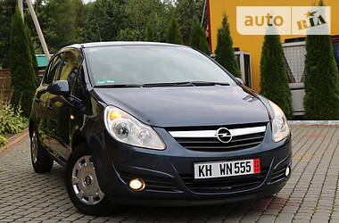 Хетчбек Opel Corsa 2007 в 