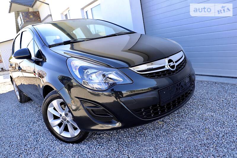 Хетчбек Opel Corsa 2015 в Дрогобичі