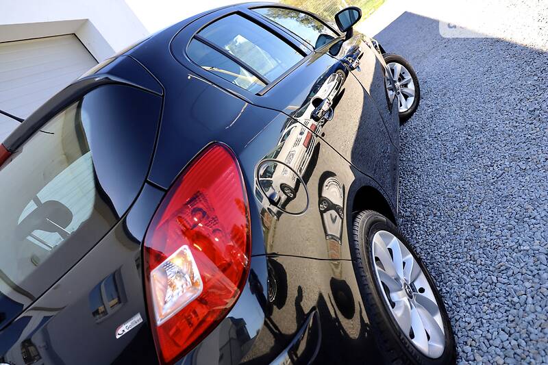 Хетчбек Opel Corsa 2015 в Дрогобичі