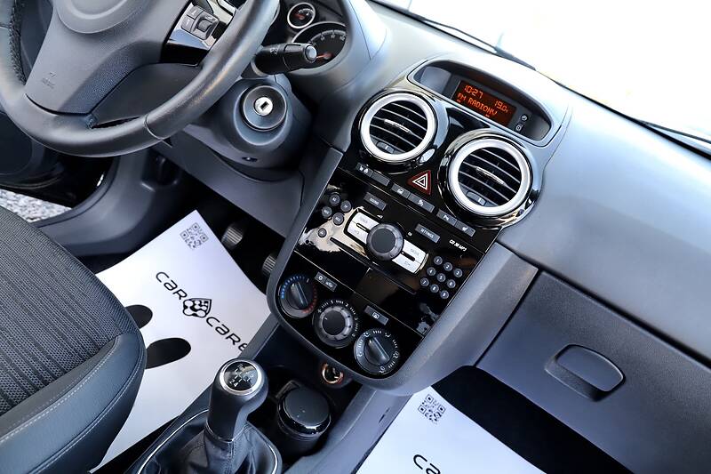 Хетчбек Opel Corsa 2015 в Дрогобичі