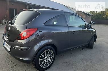 Хэтчбек Opel Corsa 2010 в Млинове