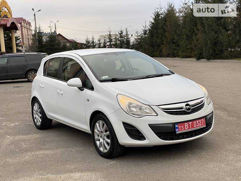 Хэтчбек Opel Corsa 2012 в Тернополе