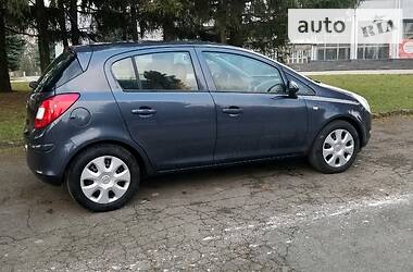 Хэтчбек Opel Corsa 2009 в Ровно