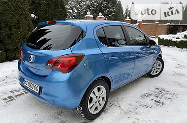 Хэтчбек Opel Corsa 2015 в Дрогобыче
