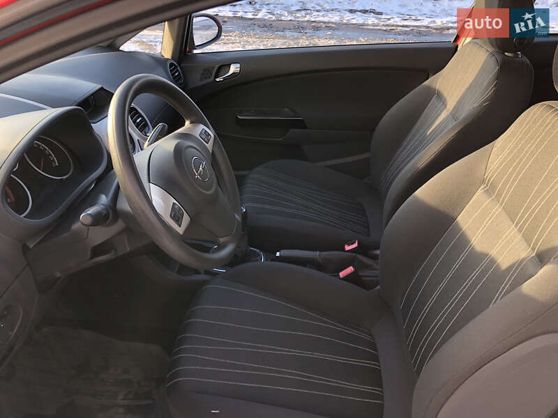 Хэтчбек Opel Corsa 2006 в Ковеле