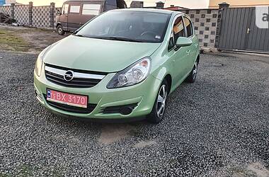 Хэтчбек Opel Corsa 2010 в Ровно