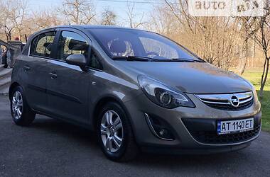 Хетчбек Opel Corsa 2012 в Івано-Франківську