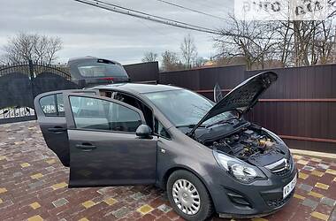 Седан Opel Corsa 2014 в Калуше