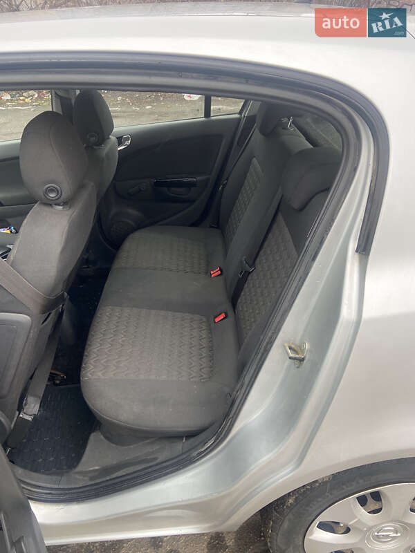 Хэтчбек Opel Corsa 2013 в Днепре