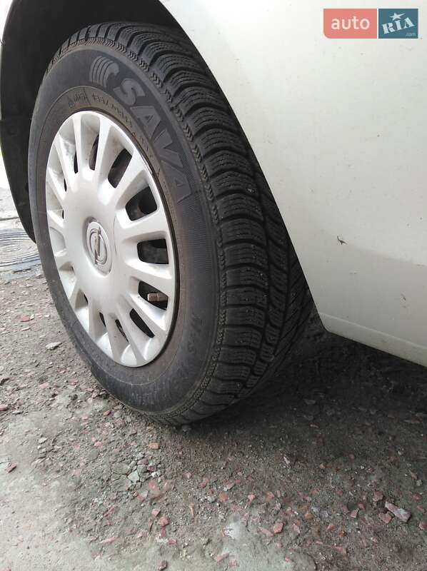 Хэтчбек Opel Corsa 2008 в Киеве