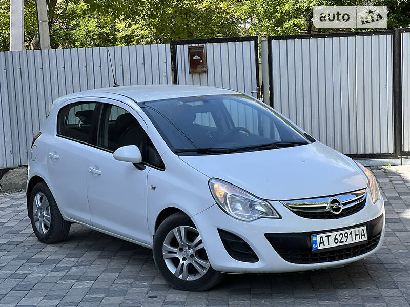 Хэтчбек Opel Corsa 2012 в Коломые