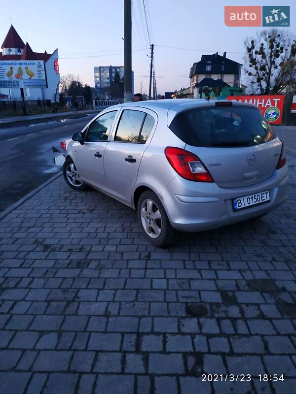 Хэтчбек Opel Corsa 2009 в Кременчуге