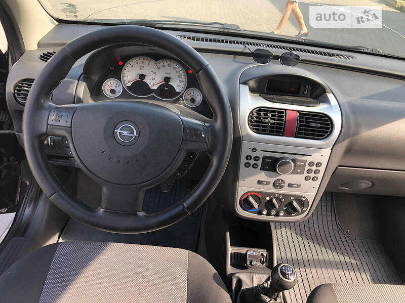 Хэтчбек Opel Corsa 2006 в Коломые