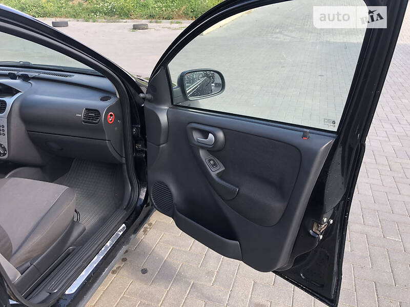 Хетчбек Opel Corsa 2006 в Коломиї