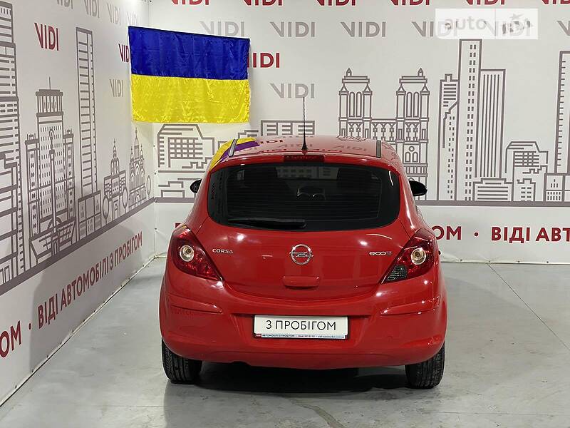Хэтчбек Opel Corsa 2012 в Киеве