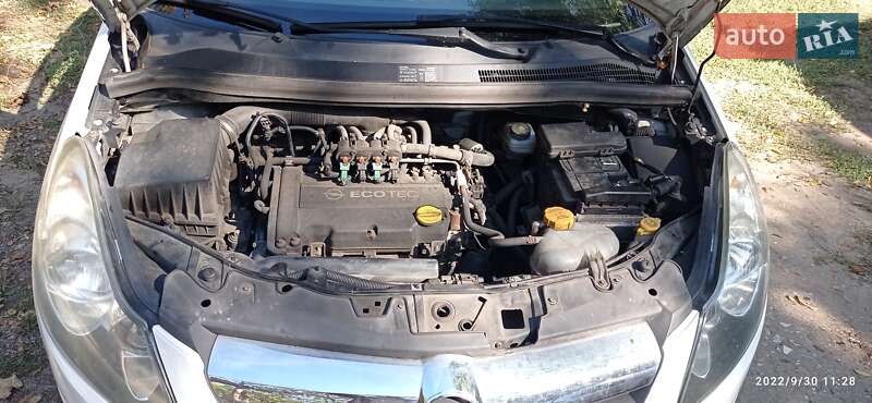 Хэтчбек Opel Corsa 2011 в Белгороде-Днестровском