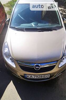 Хэтчбек Opel Corsa 2008 в Киеве