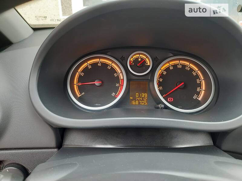 Хэтчбек Opel Corsa 2006 в Ивано-Франковске фото 6 Хэтчбек Opel Corsa 2006 в Ивано-Франковске