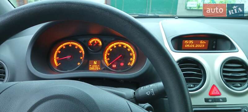 Хэтчбек Opel Corsa 2008 в Киеве