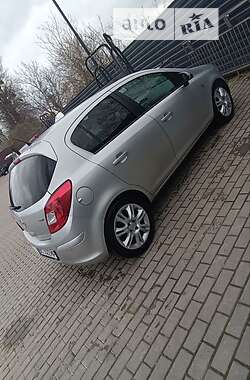 Хэтчбек Opel Corsa 2010 в Ивано-Франковске