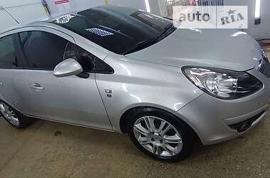 Хэтчбек Opel Corsa 2010 в Ивано-Франковске