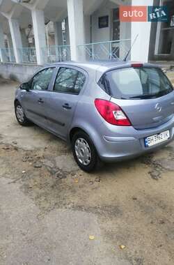 Хэтчбек Opel Corsa 2007 в 