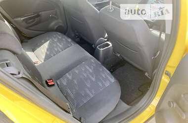 Хэтчбек Opel Corsa 2013 в 