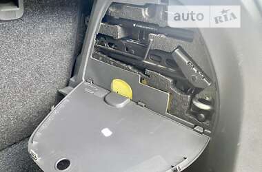 Хэтчбек Opel Corsa 2013 в 