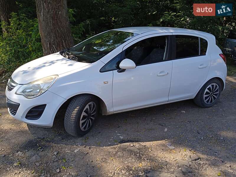 Хэтчбек Opel Corsa 2012 в Андрушевке