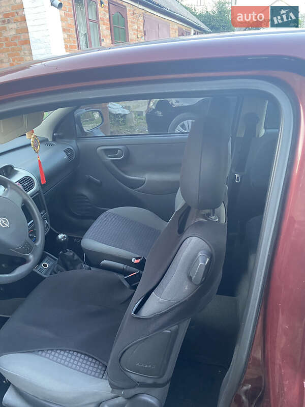 Хетчбек Opel Corsa 2002 в Вінниці