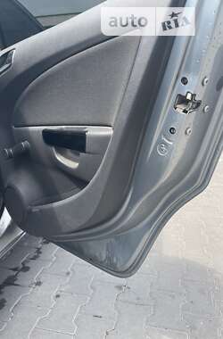 Хэтчбек Opel Corsa 2012 в 