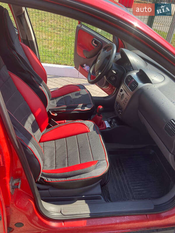 Хетчбек Opel Corsa 2001 в Києві