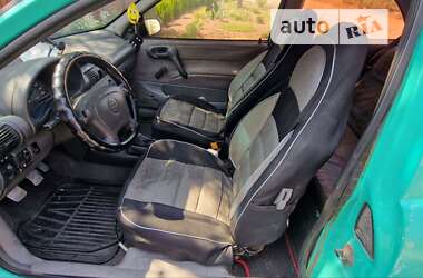 Хэтчбек Opel Corsa 1995 в 