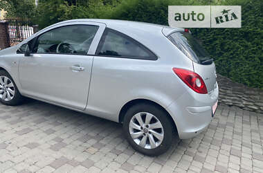 Хэтчбек Opel Corsa 2009 в Днепре