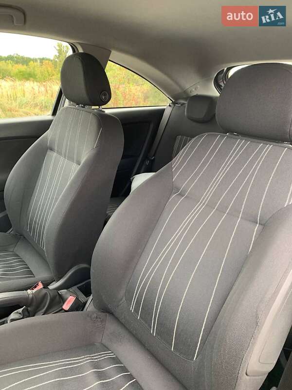 Хетчбек Opel Corsa 2008 в Ізяславі