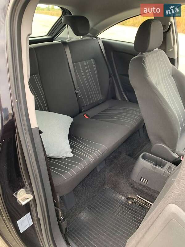 Хетчбек Opel Corsa 2008 в Ізяславі