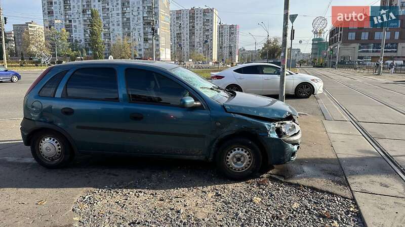 Хетчбек Opel Corsa 2002 в Києві