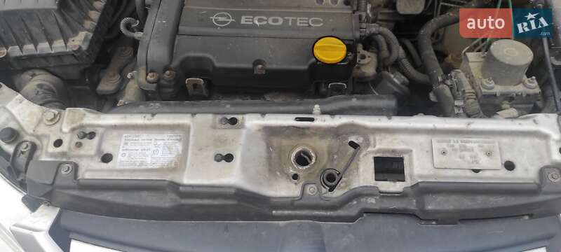 Хетчбек Opel Corsa 2004 в Верховині фото 6 Хетчбек Opel Corsa 2004 в Верховині