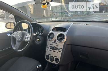 Хэтчбек Opel Corsa 2008 в Новоселице