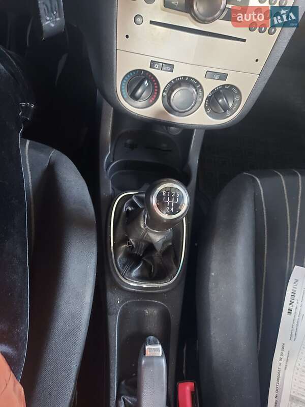 Хэтчбек Opel Corsa 2007 в Кицмани